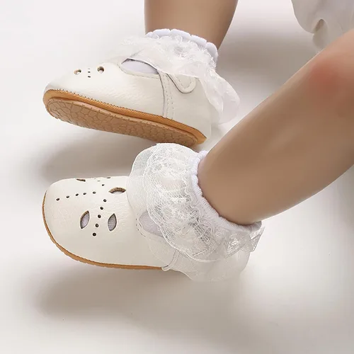 Vista 4 de SOFMUO Zapatos deportivos de cuero con cordones para bebés, niños y niñas, suela de goma suave, mocasines Oxford para recién nacidos