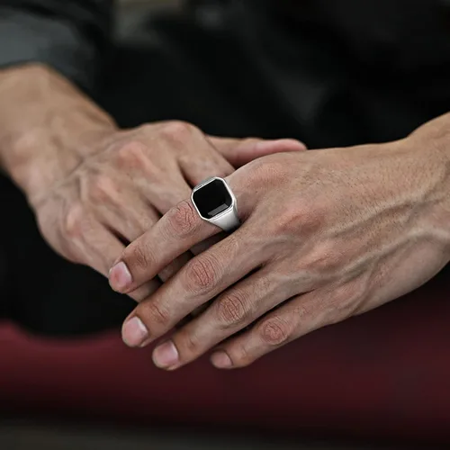 Vista 2 de Anillos de ónix negro para hombre, de acero inoxidable, con diseño de ágata cuadrada para hombres, anillo de pulgar meñique para papá, regalo