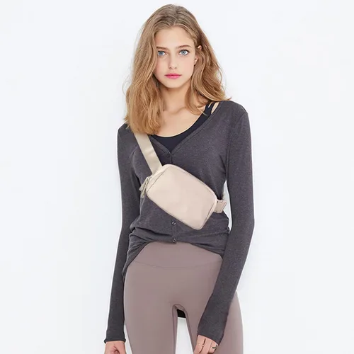 Vista 2 de Riñonera para mujer, con cremallera bidireccional, riñonera de moda para todas partes con correa ajustable, regalos para adolescentes, niñas Beige