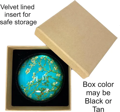 Vista 2 de Almendra flor Monet arte bajo vidrio pisapapapeles, caja de regalo de 3