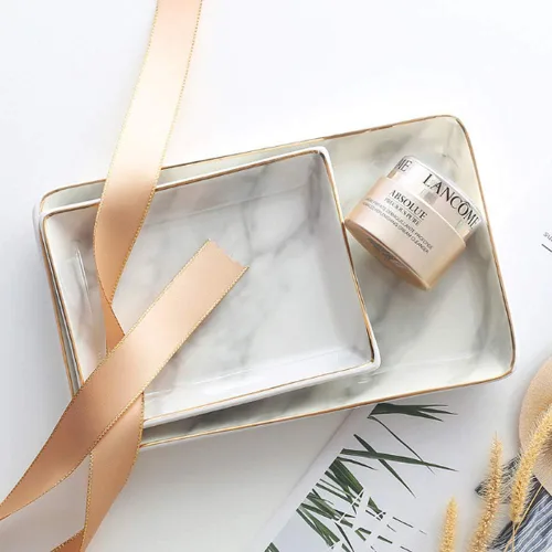 Vista 3 de Bandeja de cerámica de mármol para joyas, anillo y anillos, organizador de exhibición con bordes dorados, regalo de boda, día de San Valentín