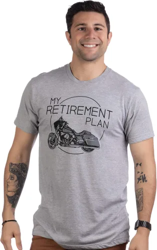 Vista 2 de My Retirement Plan (motocicleta) - Camiseta divertida para hombre jubilado