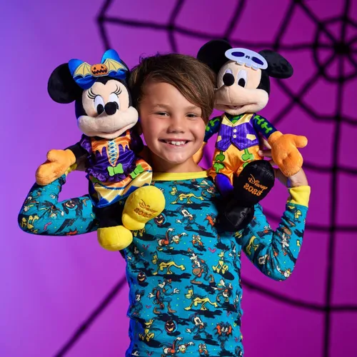 Vista 2 de Disney Store Peluche oficial de Minnie Mouse que brilla en la oscuridad para Halloween 2023, tamaño mediano de 15 pulgadas, edición festiva