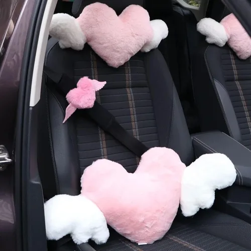 Vista 3 de Juego de funda para cinturón de seguridad y reposacabezas en forma de corazón con alas esponjosas