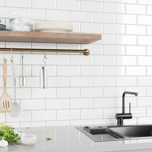 Vista 4 de VEELIKE 12 hojas de azulejos blancos para salpicaduras de cocina, azulejos blancos de metro con lechada plateada de 12 x 12 pulgadas, extraíble