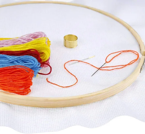Vista 6 de Caydo Juego de 12 aros de bordado de 6 pulgadas con 6 piezas de tela Aida, 14 unidades de tela blanca de punto de cruz para bordado de manualidades
