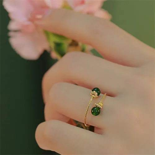 Vista 4 de Anillo abierto ajustable con bolas delicadas para mujer, chapado en oro, apilable, para boda, piedra de jade artificial, anillos de dedo de moda