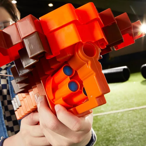 Vista 4 de Nerf Minecraft Pillager's Crossbow Dart Blaster, 6 N1 Darts Compatible Only with N1 Dart Blasters, 6 Dart Capacity, Ages 8+