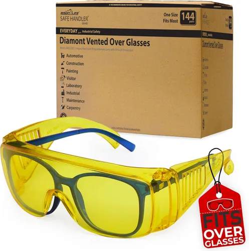 Vista 19 de SAFE HANDLER BISON LIFE Diamont Vented Over Glasses Safety Glasses Meets ANSI Z87.1, Impact Resistant Polycarbonate Lens