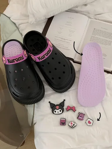Vista 5 de CEINOM Lindas pantuflas Kuromi Kawaii de dibujos animados para mujer, sandalias de nube para interiores y exteriores, suaves y cómodas