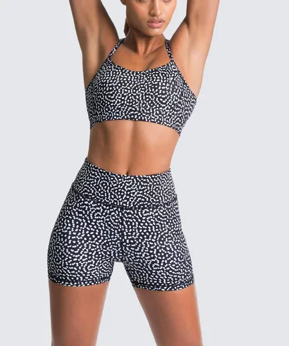Vista 3 de IWEMEK Conjuntos de entrenamiento para mujer, 2 piezas, trajes de yoga de cintura alta, pantalones cortos y brasier deportivo, ropa de gimnasio