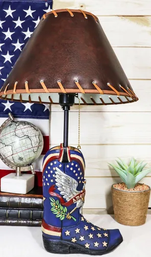 Vista 7 de Ebros Gift Banderín patriótico de piel sintética con diseño de águila calva y bandera americana, bota vaquera, pintada a mano, lámpara de mesa