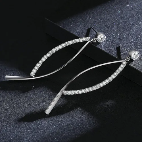 Vista 4 de SBLING Aretes colgantes chapados en platino o chapado en oro de 18 quilates o chapado en oro rosa de 18 quilates con circonita cúbica