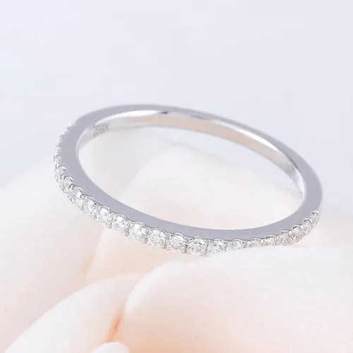 Vista 8 de Anillo redondo de moissanita con pavé de media eternidad para mujer, de 0.33 quilates, plata de ley 925, rodio