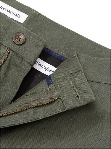 Vista 7 de Tienda Essentials Men's Slim-Fit Wrinkle-Resistant Flat-Front Chino Pant