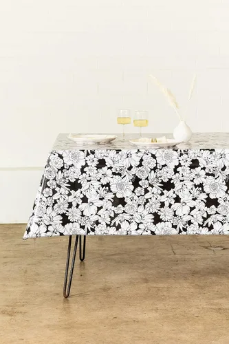 Vista 3 de Wildflowers - Mantel de hule para patios, pícnic y mesas de cocina, color negro, vinilo de plástico, mantel de plástico (54.7 x 89.8 in)