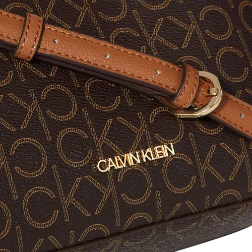 Vista 6 de Calvin Klein Bandolera de cadena de triple compartimento de Hailey Signature