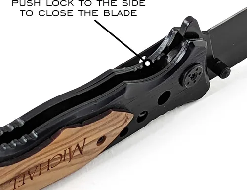 Vista 3 de Cuchillo de bolsillo con mango de madera grabado personalizado - Regalo personalizado para hombres
