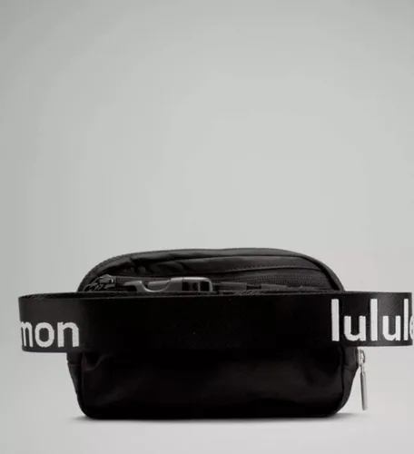 Vista 4 de Lululemon Everywhere - Bolsa para cinturón 1L, Blanco