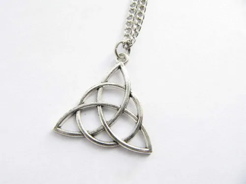 Vista 6 de Collar Colgante Triquetra Nudo Celta Plata Alternativa Pagan Encantado, Plata