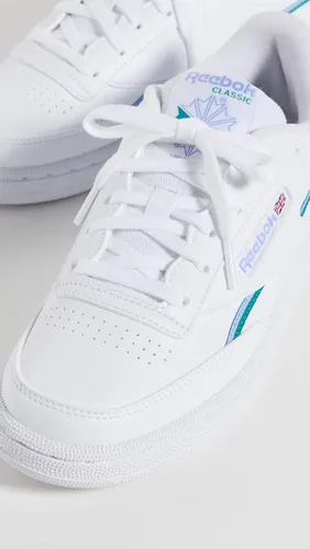 Vista 4 de Reebok Women's Club C Walking Shoe