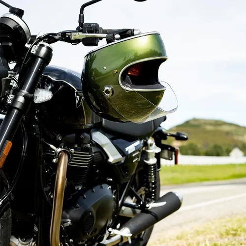 Vista 6 de Biltwell Gringo S DOT ECE R22.06 Casco de moto verde dardo metálico