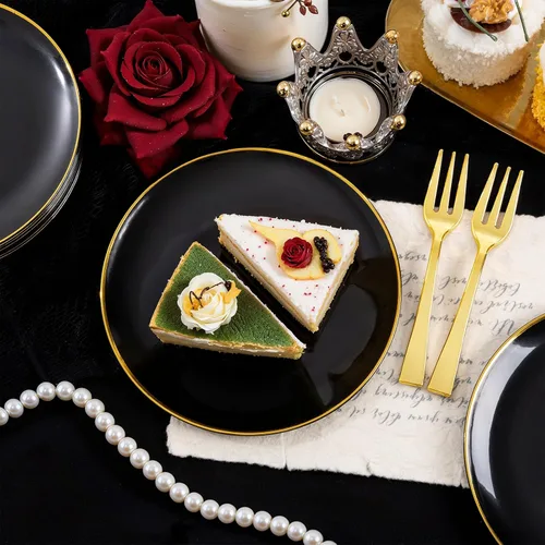 Vista 5 de Festiva 200 Piezas Platos de Postre Negro y Dorado de 6.3" con Tenedores de Plástico de 5"- Platos Desechables Pequeños- Platos de Plástico