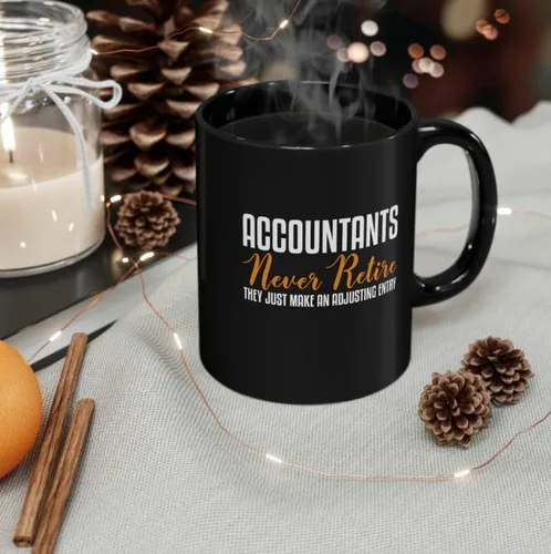 Vista 3 de Taza negra de contador jubilado, taza de contabilidad de jubilación, divertida taza de contabilidad CPA para auditor jubilado (11 onzas)