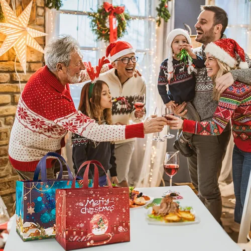 Vista 6 de YANGTE Paquete de 16 bolsas de Navidad con asas, bolsas de regalo no tejidas, 12.8" 9.8" 6.7