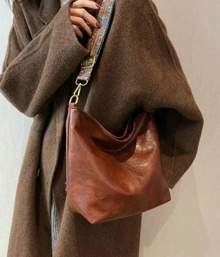Vista 7 de Bolso Hobo para mujer, bolso cruzado grande de diseñador para mujer, bolso de hombro de piel sintética con correa ancha para el hombro