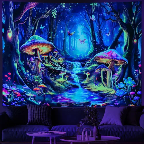 Vista 2 de Tapiz de Hongos con Luz Negra Reactivo a UV, Tapiz de Paisaje de Bosque Brumoso, Fantasía de Hadas en País de las Maravillas con Mariposas