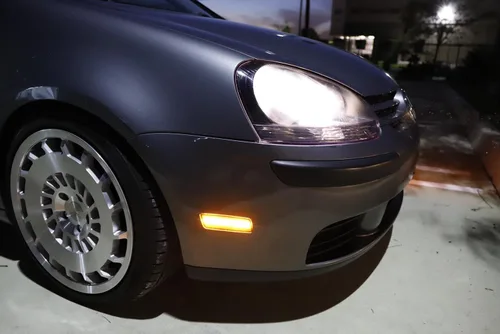 Vista 4 de iJDMTOY Kit de luces laterales de parachoques con lente transparente y ámbar LED completa Compatible con Volkswagen 2006-2009 MK5 Golf/GTI Rabbit