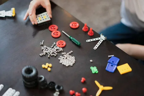 Vista 7 de Juego de erectores STEM Kit educativo Juego de construcción para niños y niñas Juego de erector de metal Kit de construcción para niños de 8 a