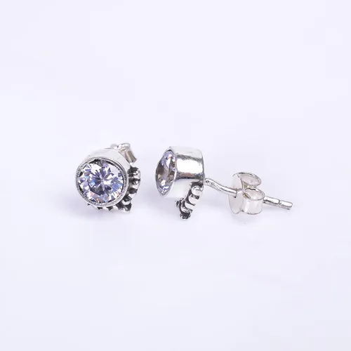 Vista 84 de Round Gemstone Stud Design 2