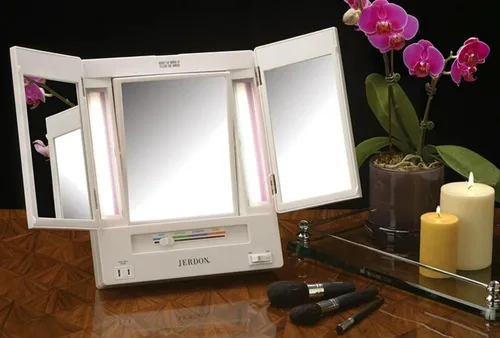 Vista 2 de JERDON Espejo de maquillaje de dos caras de tres pliegues con luces, espejo de tocador con aumento 5X-1X y múltiples ajustes de luz, color blanco