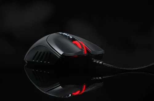 Vista 7 de Bloody SP30 - Mouse ergonómico para juegos con interruptor óptico, interruptor de mouse más rápido en juegos, sensor de grado entusiasta, 8 botones