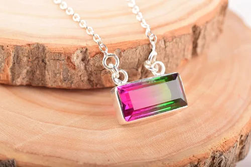Vista 2 de Colgante de cuarzo de turmalina sandía de diseñador en colgantes artesanales, joyería, collar de diseñador, colgante hecho a mano, regalo para ella