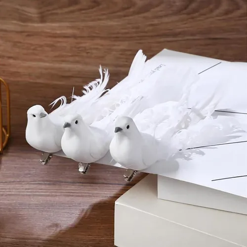 Vista 5 de Paquete de 12 palomas blancas artificiales, decoración de palomas blancas con clips de metal, plumas de simulación, mini pájaros blancos con clip