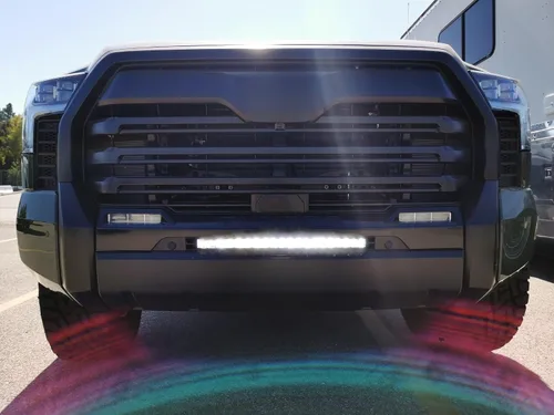Vista 6 de iJDMTOY Barra de luz LED de 20 pulgadas para montaje en rejilla inferior compatible con Toyota Tundra 2022 en adelante, incluye barra de luz LED