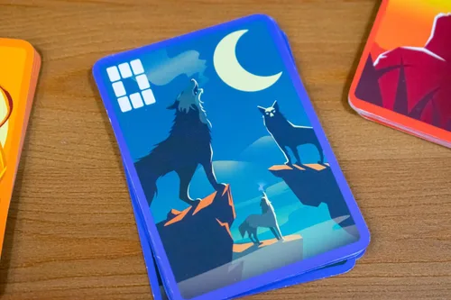 Vista 4 de Blue Orange Juegos Animix- Juego de cartas de estrategia para 2 a 6 jugadores. Recomendado para niños de 8 años en adelante.
