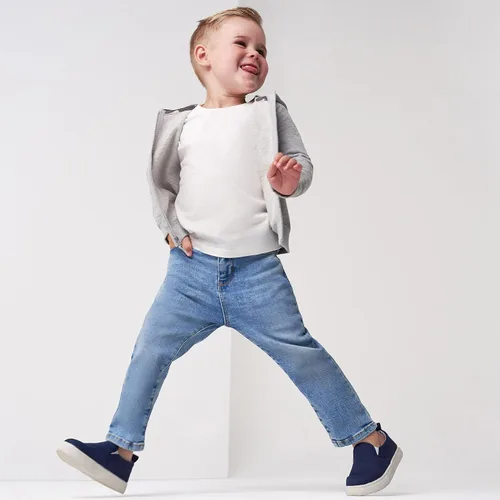 Vista 4 de Gerber Baby Toddler Straight Leg Stretch Denim Jeans