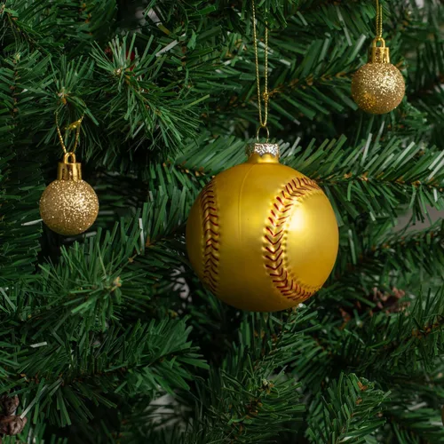 Vista 5 de Adorno soplado de vidrio de sóftbol de Navidad de 3.15 pulgadas, mini bola deportiva pintada a mano 2025 para niños y niñas, árbol de Navidad