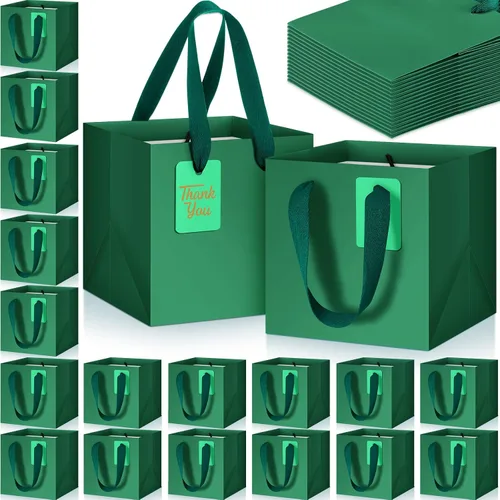 Vista 21 de Windyun 25 mini bolsas de regalo de papel con asa de 6 x 6 x 6 pulgadas, pequeñas bolsas cuadradas con etiqueta de agradecimiento para Navidad