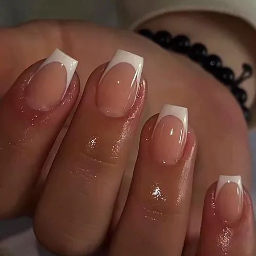 Vista 26 de Uñas postizas cortas cuadradas MABKJLF, uñas francesas falsas con gradiente, uñas de cobertura completa, flores blancas, uñas falsas con diseños