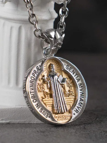 Vista 4 de Titanium Stainless Steel Cross Saint Benedict Medal Pendant Necklace for Men Women70cm Chain
