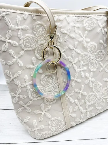 Vista 5 de Junyuerly Pulsera de llavero para mujer, llavero redondo de acetato con clip