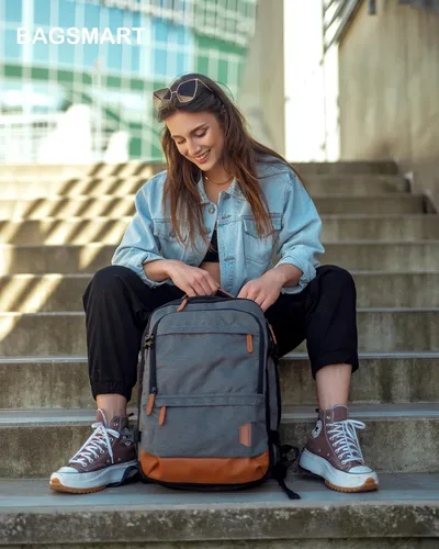 Vista 2 de BAGSMART - Mochila de viaje de 37L con compresión, mochila expandible para llevar con cubos de embalaje, mochila de fin de semana resistente al Gris