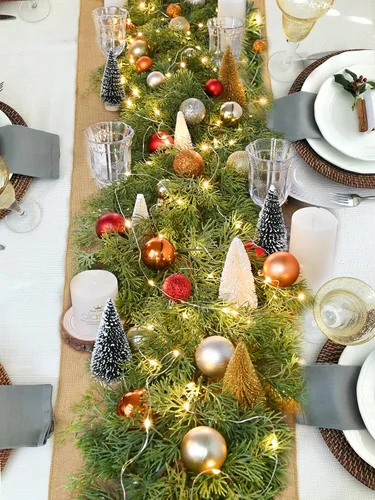 Vista 5 de Guirnalda de pino de Navidad iluminada de 6 pies, guirnalda de vegetación de Navidad con adornos de bolas, guirnalda de ciprés artificial de cedro