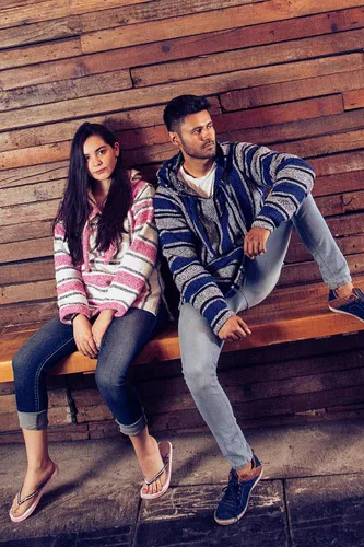 Vista 6 de Sacred Handcrafts Chaqueta Jerga mexicana Sudadera Hippie Surf Baja Poncho Ecológico Jersey