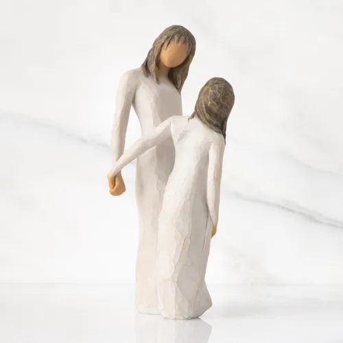 Vista 5 de Willow Tree Time Together, "I Love Our Time Together", Figura de madre e hija con manos juntas, figura esculpida pintada a mano